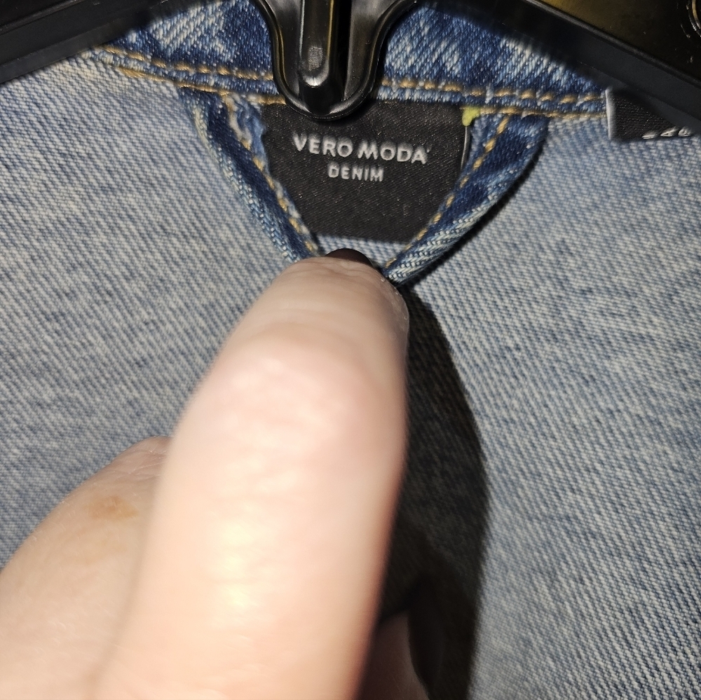 Denim‎ Jacket - Picture 7 of 8